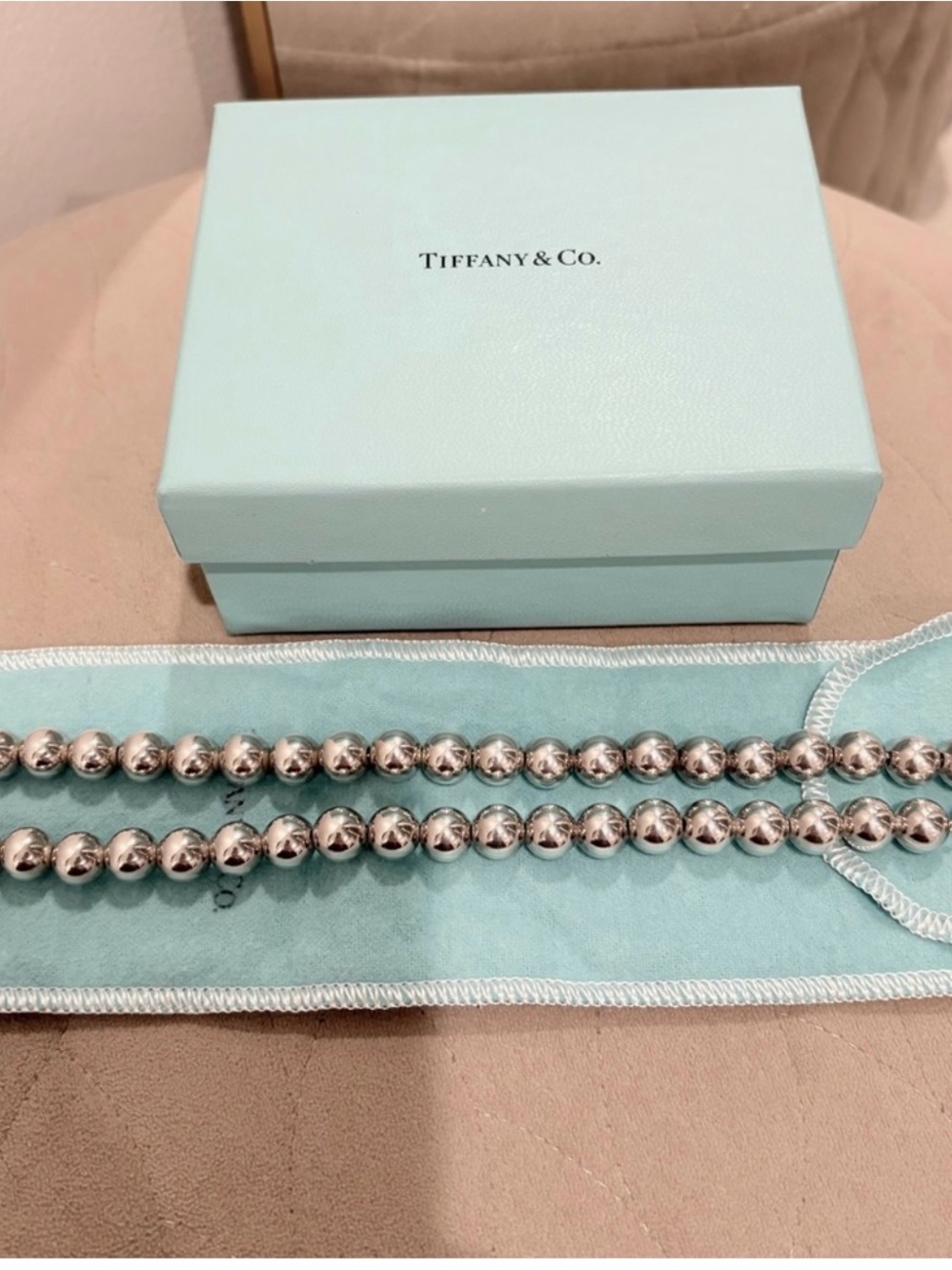 Tiffany's Polished Silver Bead Necklace — Timeless Statement for Women - Picture 3 of 4